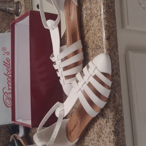 Breckelle's shoes size 8.5 - Picture 4 of 6